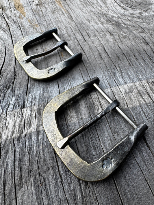 Hand forged belt buckle
